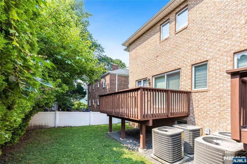 270 2nd Street Palisades Park, NJ 07650