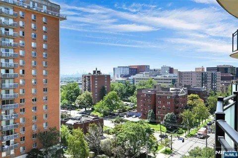 125 Prospect Avenue 11G