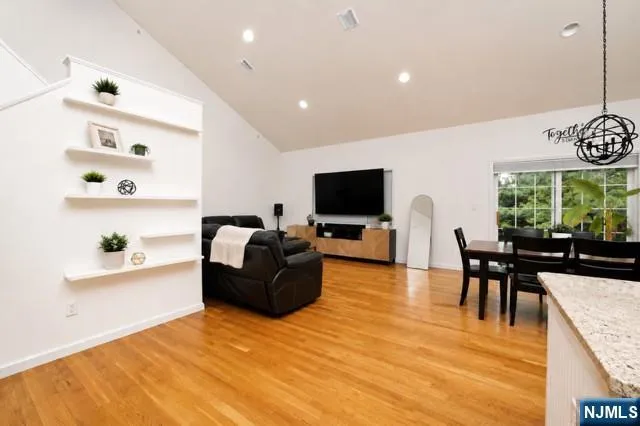 20 Mountain Avenue 4 Paterson, NJ 07501