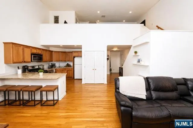 20 Mountain Avenue 4 Paterson, NJ 07501
