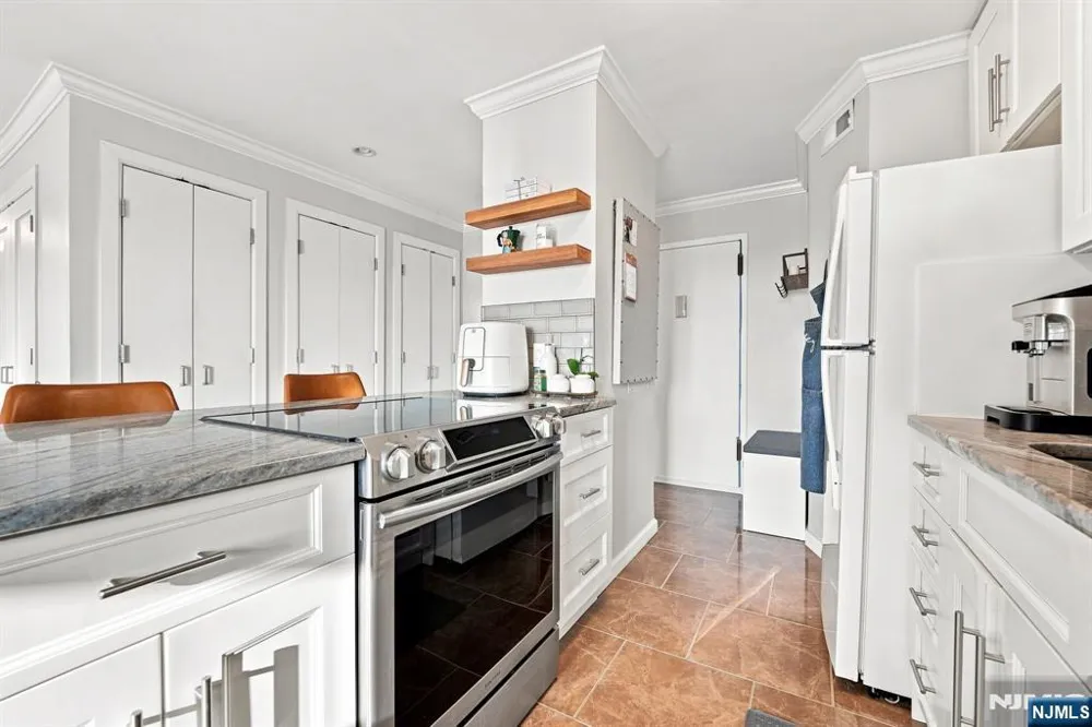 125 Prospect Avenue 18D Hackensack, NJ 07601