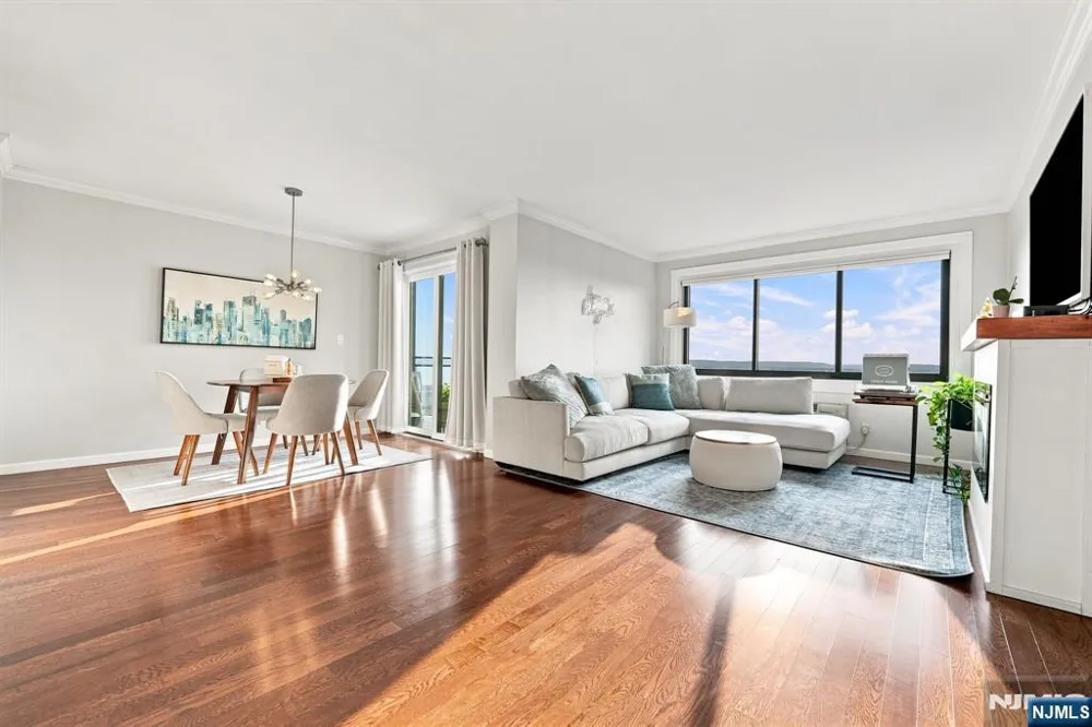 125 Prospect Avenue 18D Hackensack, NJ 07601