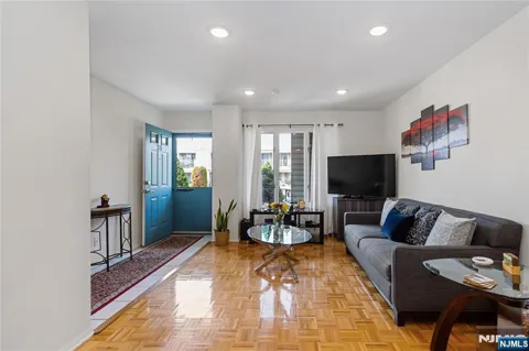 31 Willow Wood Square 31