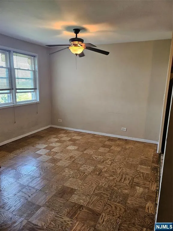 39 E 39th 8G Paterson, NJ 07514