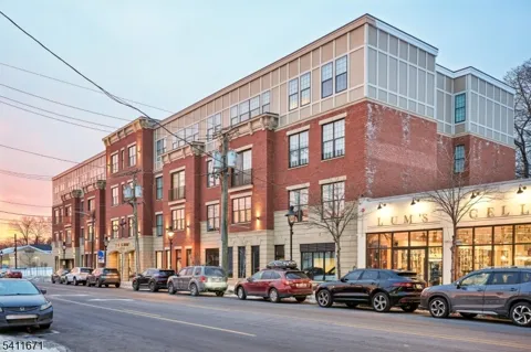 1722 Springfield Ave #302 Unit 302