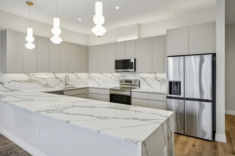 1722 Springfield Ave #302 Unit 302 Maplewood, NJ 07040