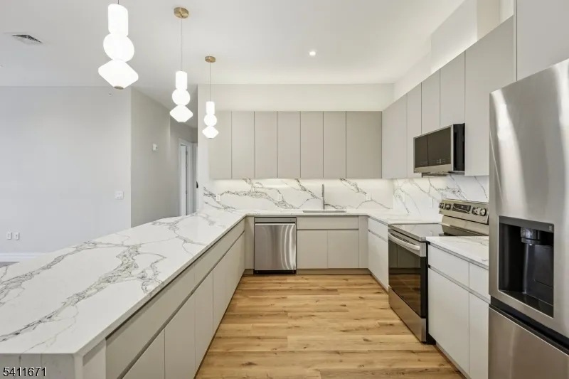 1722 Springfield Ave #302 Unit 302 Maplewood, NJ 07040