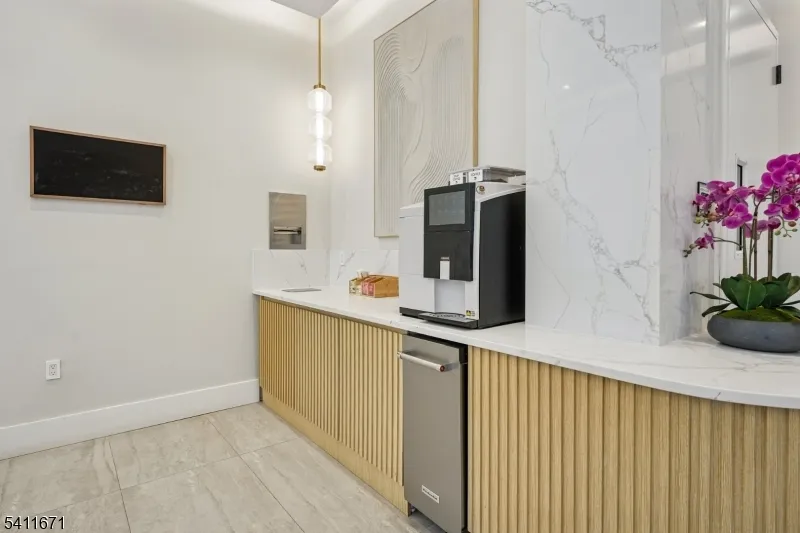1722 Springfield Ave #302 Unit 302 Maplewood, NJ 07040