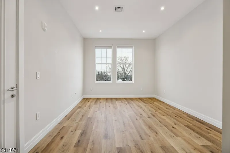 1722 Springfield Ave #302 Unit 302 Maplewood, NJ 07040