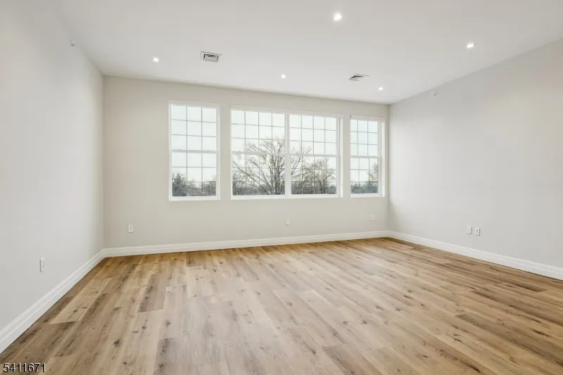 1722 Springfield Ave #302 Unit 302 Maplewood, NJ 07040