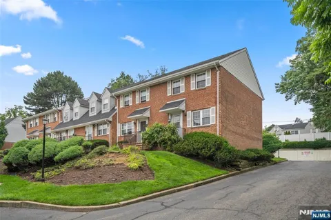 156 Parkview Drive 24