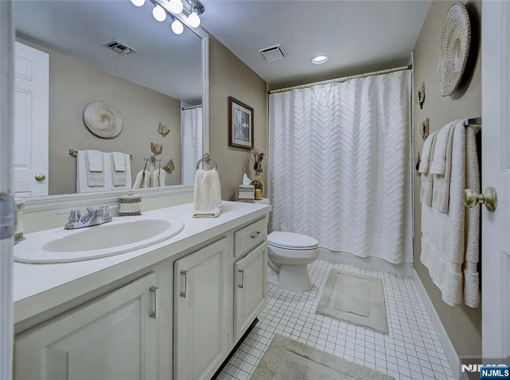 101 Quartz Lane Paterson, NJ 07501