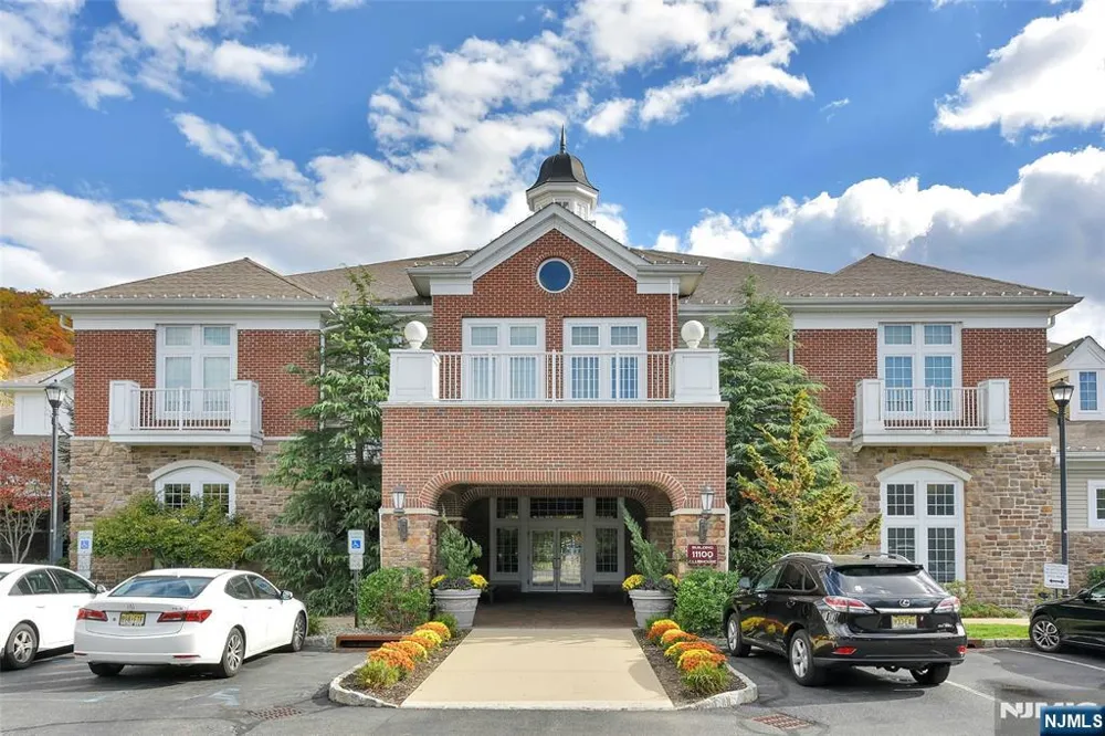 2202 Warrens Way Wanaque, NJ 07465