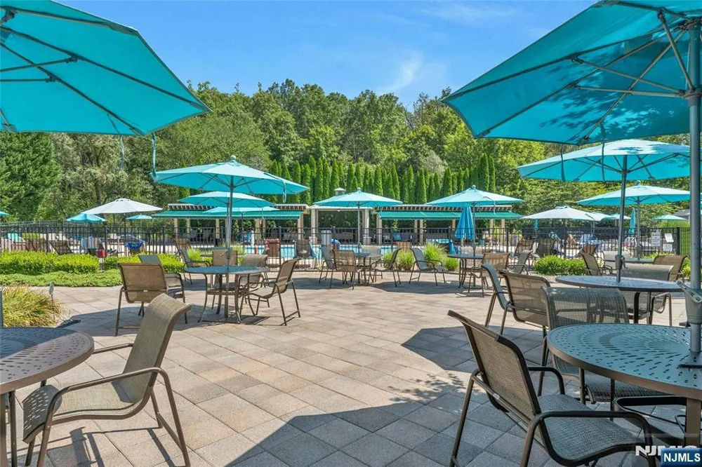 2202 Warrens Way Wanaque, NJ 07465