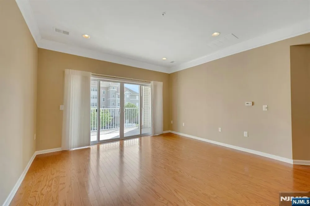 2202 Warrens Way Wanaque, NJ 07465