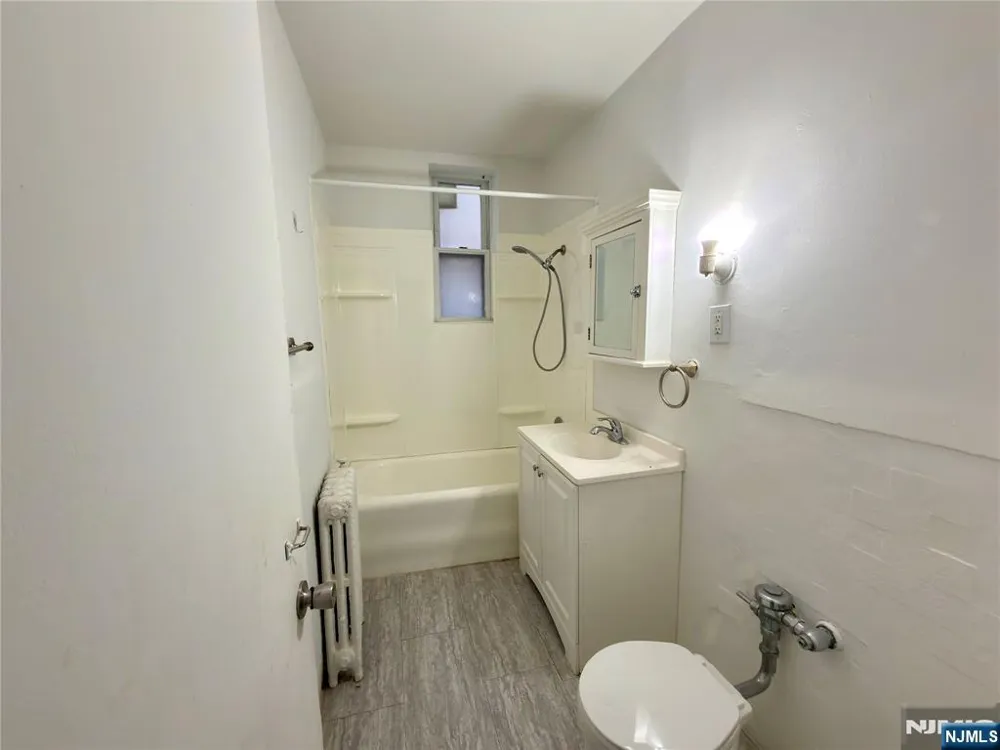 7435 Boulevard 309 North Bergen, NJ 07047