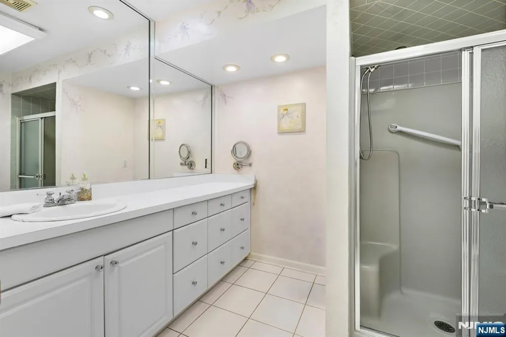 675 Raritan Road 6 Clark, NJ 07066