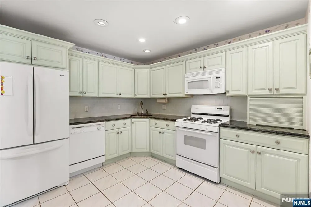 675 Raritan Road 6 Clark, NJ 07066