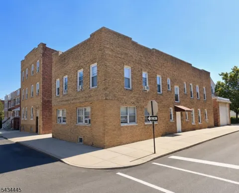 137 Hammond Ave #4 Unit 4
