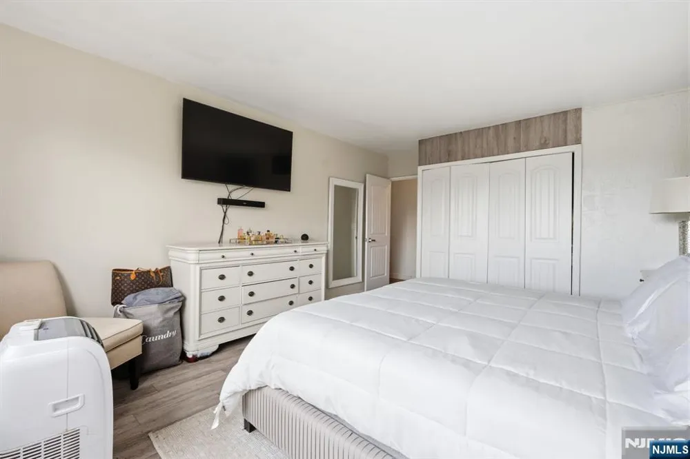25 Grand Avenue 6E Hackensack, NJ 07601