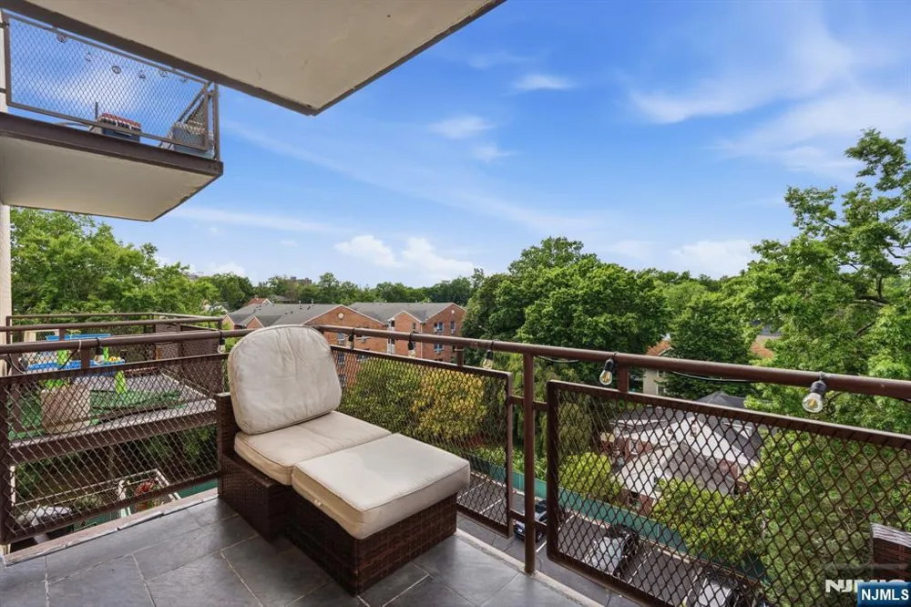 25 Grand Avenue 6E Hackensack, NJ 07601