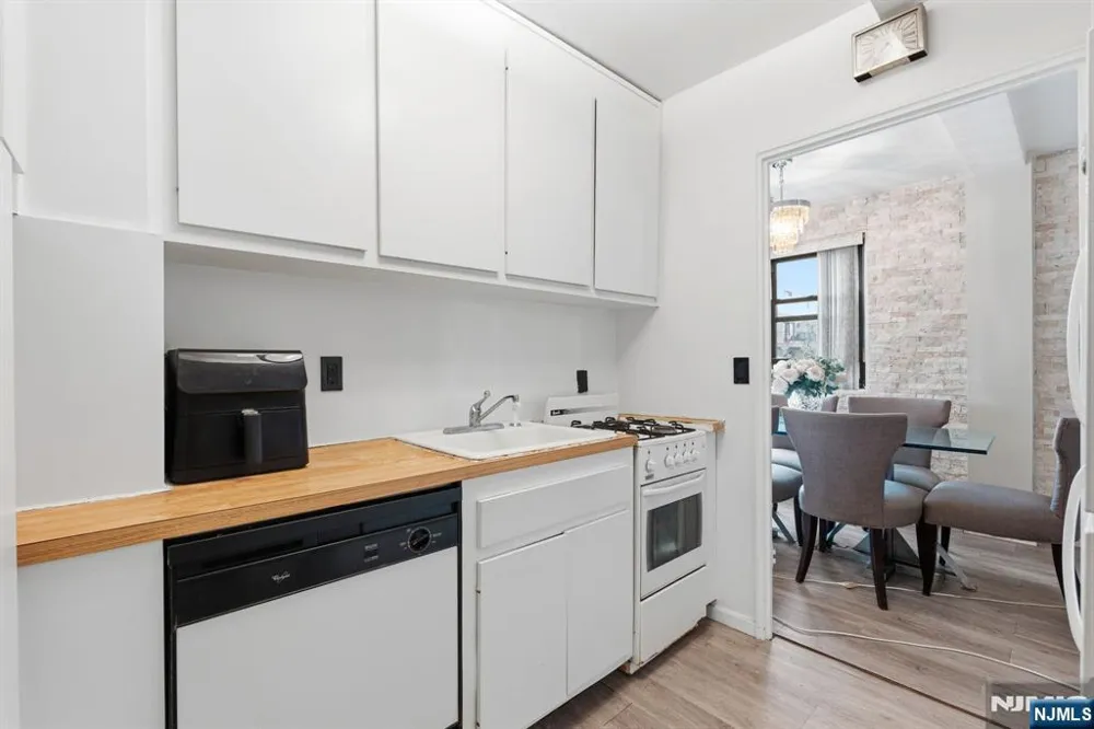 25 Grand Avenue 6E Hackensack, NJ 07601