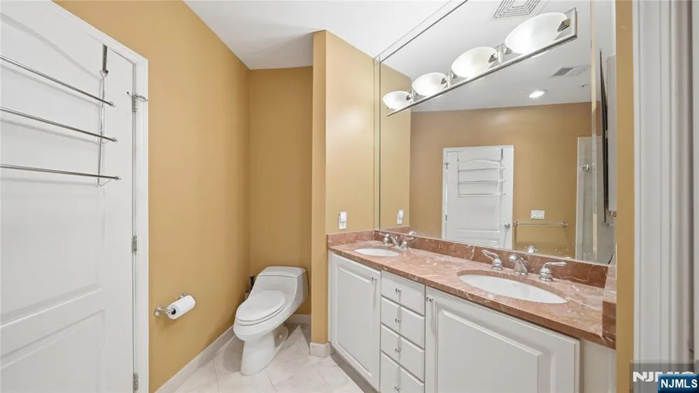 5215 Falston Circle 5215 Old Bridge, NJ 08857