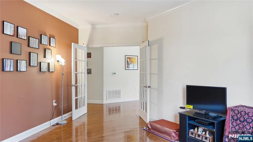 5215 Falston Circle 5215 Old Bridge, NJ 08857