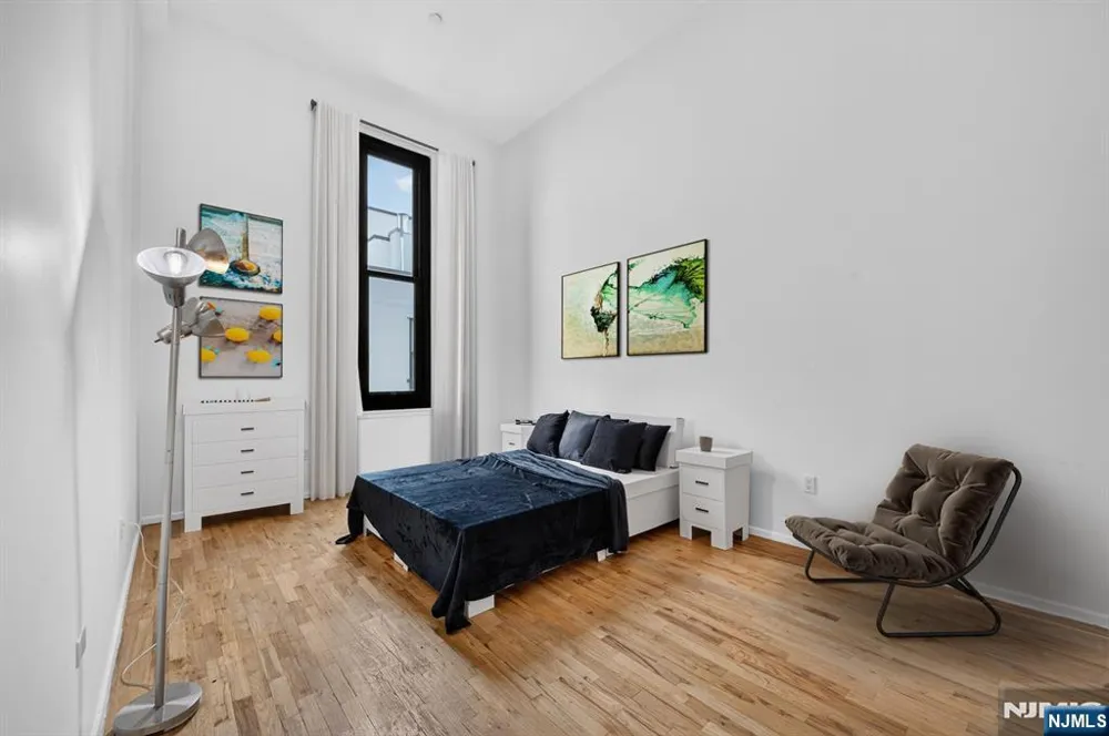 518 Gregory Avenue A-425 Weehawken, NJ 07086