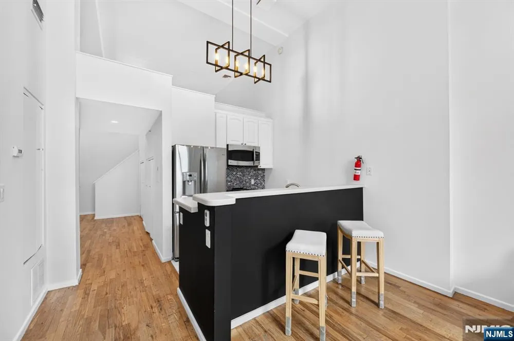 518 Gregory Avenue A-425 Weehawken, NJ 07086
