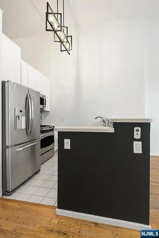 518 Gregory Avenue A-425 Weehawken, NJ 07086