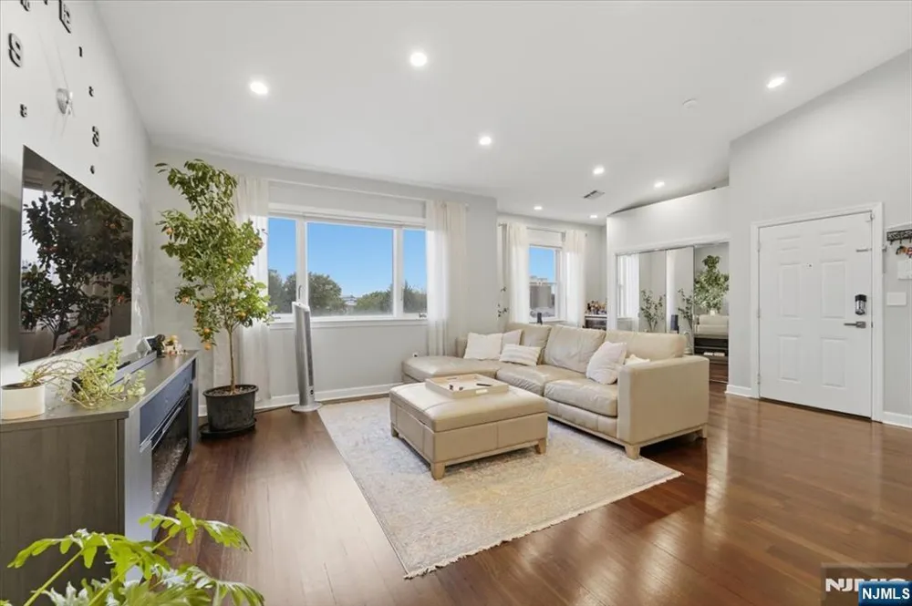 620 38th Street 205 Union City, NJ 07087
