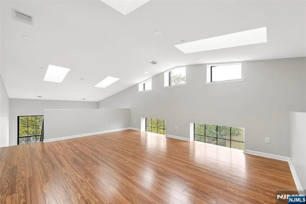 105 -111 Marion Street 18 Paterson, NJ 07522