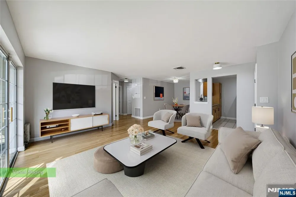 400 Crown Court 581 Edgewater, NJ 07020