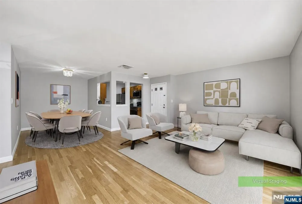 400 Crown Court 581 Edgewater, NJ 07020