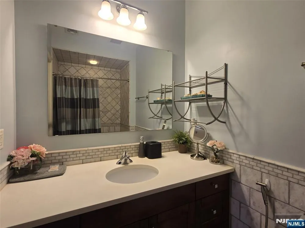 255 Laird Avenue 2 Cliffside Park, NJ 07010