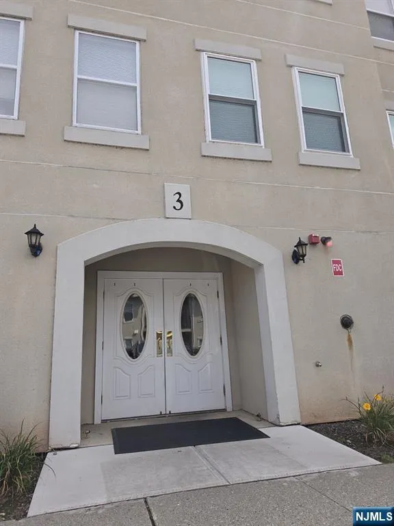 312 Brittany Drive Wayne, NJ 07470
