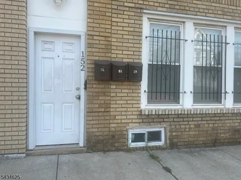 150 Stuyvesant Ave #1R Unit 1R