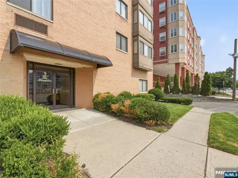 5 Linden Street 6i
