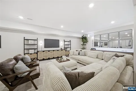 8 Pimlico Place