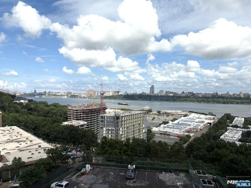 250 Gorge Road 10 J Cliffside Park, NJ 07010