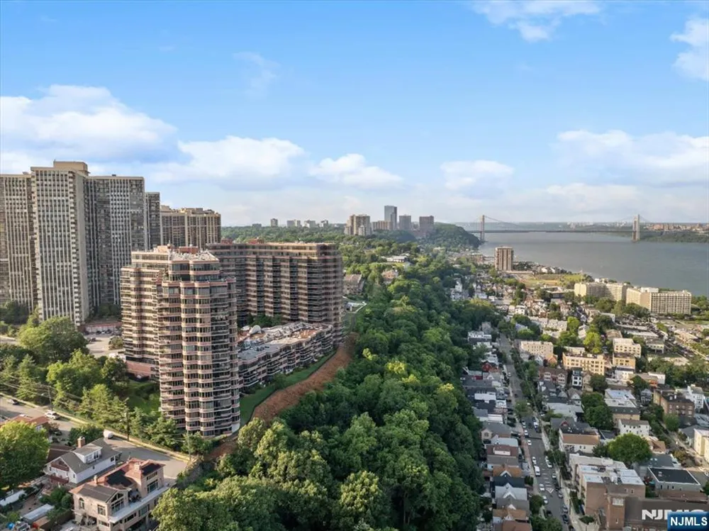 100 Carlyle Drive VG6 Cliffside Park, NJ 07010