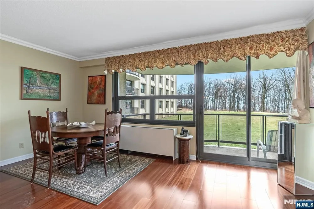 2 Claridge Drive 1NE Verona, NJ 07044