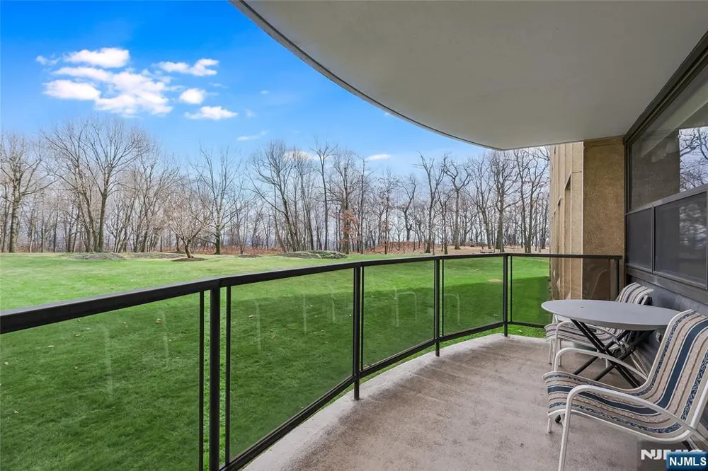 2 Claridge Drive 1NE Verona, NJ 07044
