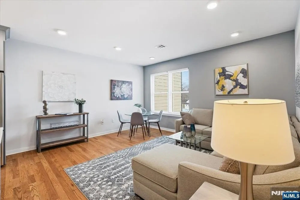 660 Bloomfield Avenue 405 Bloomfield, NJ 07003