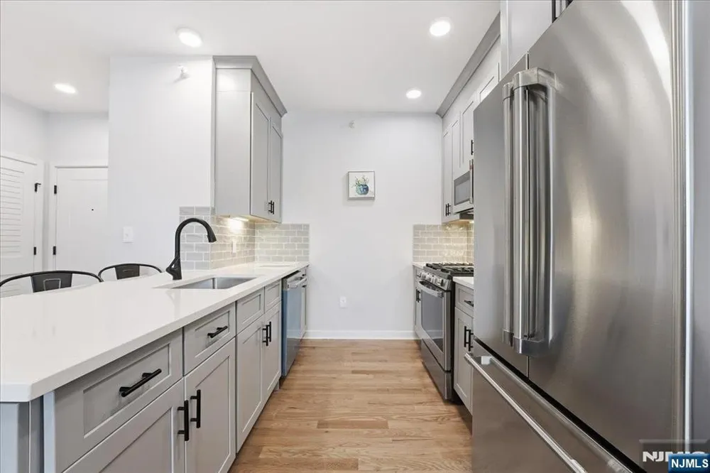 660 Bloomfield Avenue 405 Bloomfield, NJ 07003