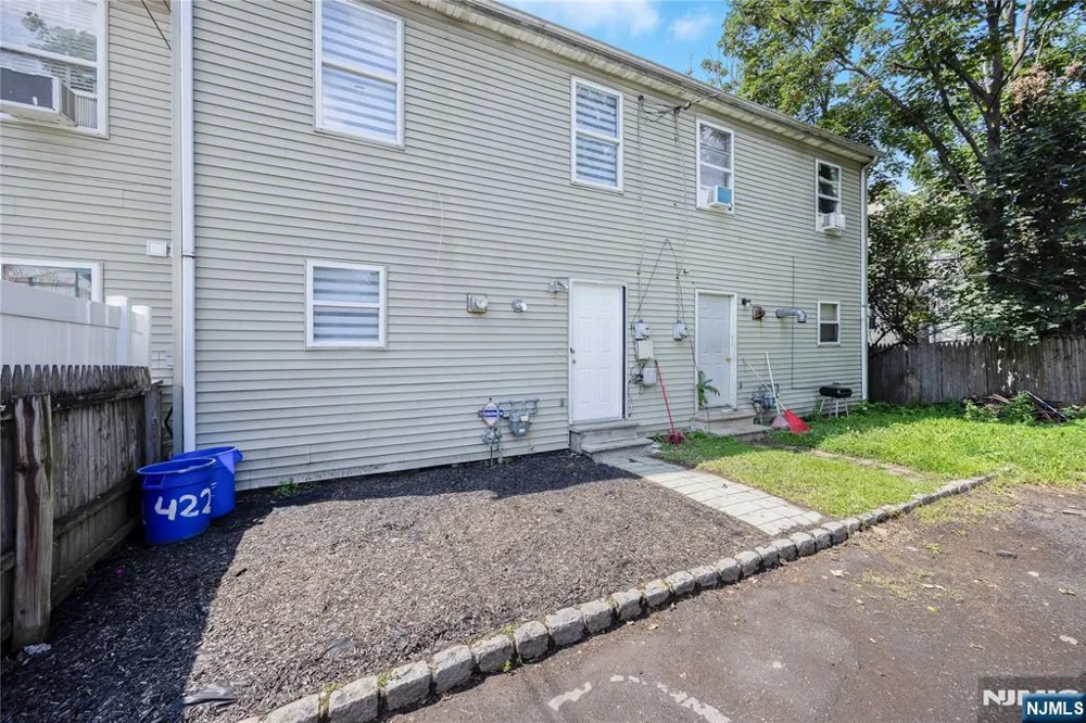 422 Halsted Street East Orange, NJ 07018