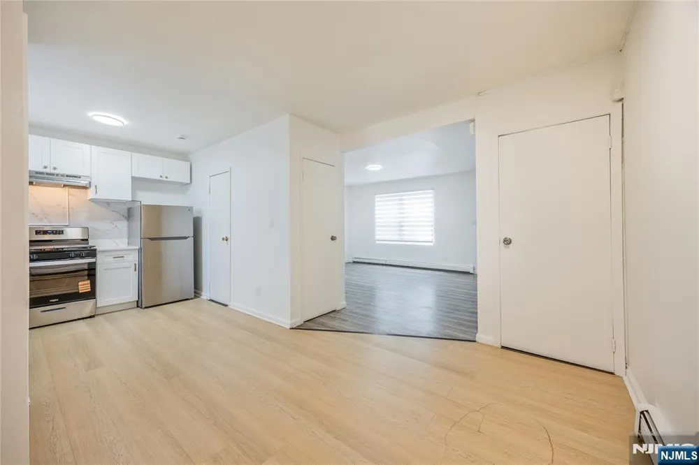 422 Halsted Street East Orange, NJ 07018
