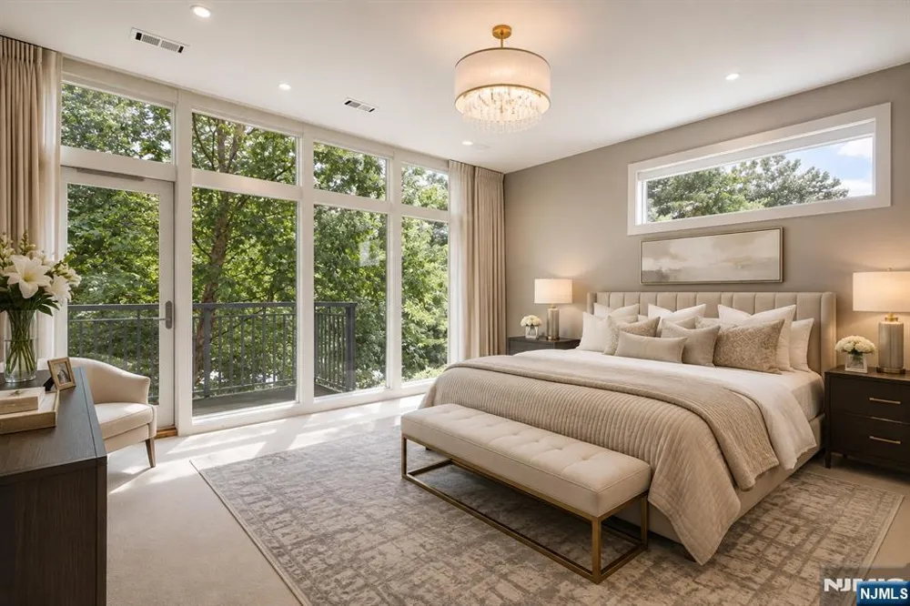 6 Vela Way Edgewater, NJ 07020