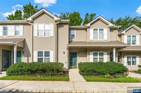 20 Mulford Court C0025